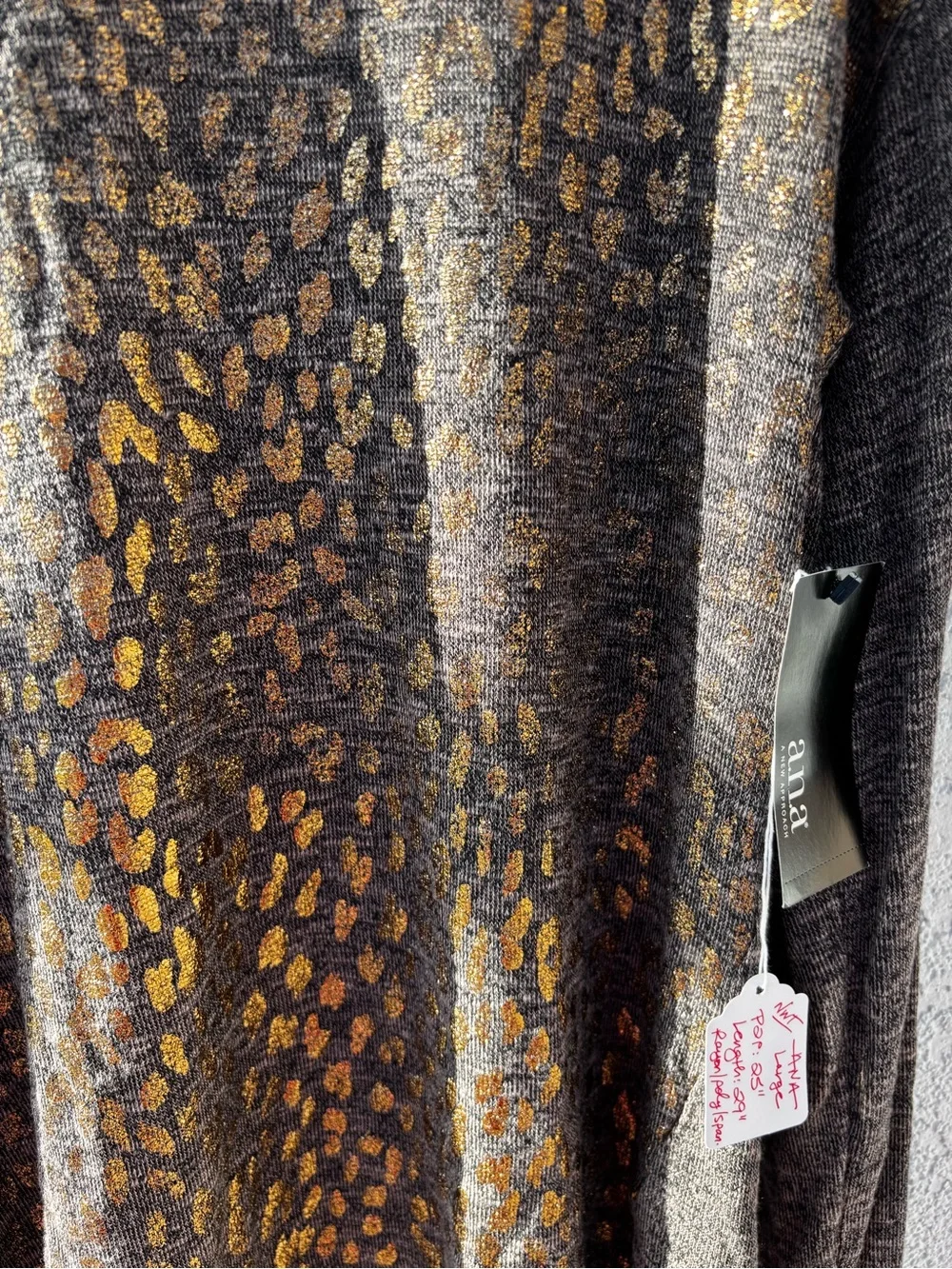 a.n.a Rich heathered gray lightweight sweater with foil bronze print